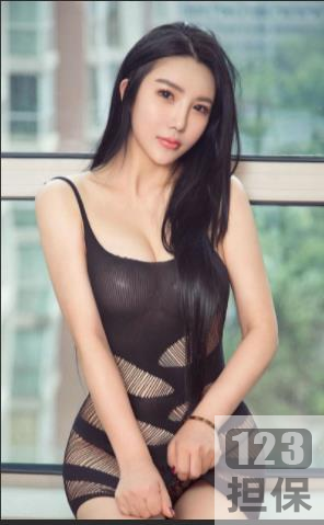 抖音青春活力十足的女神《楠楠》露天广场合集