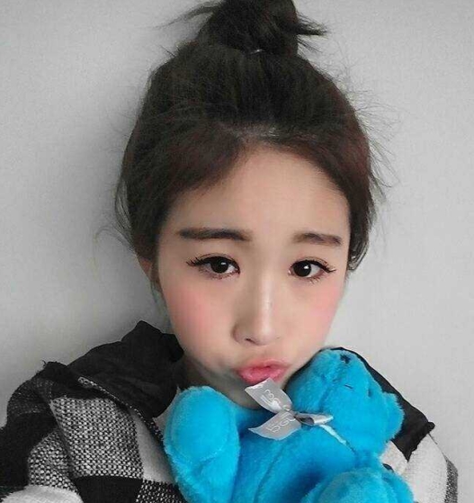 大三拜金学妹《小奴》被金主捆绑狠狠教育