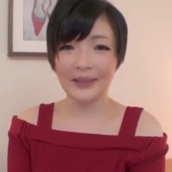 揭秘-可爱短发小姐姐的深度交流大秀