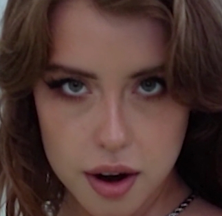 p站up主-纹身洋妞暴力社交