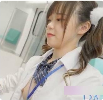 麻瓜豆豆新人女星尤莉在地铁上噼里啪啦