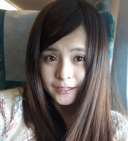 台湾情侣泄密，男友出卖，精选小嫩妹，76P，6V，561M，百度盘