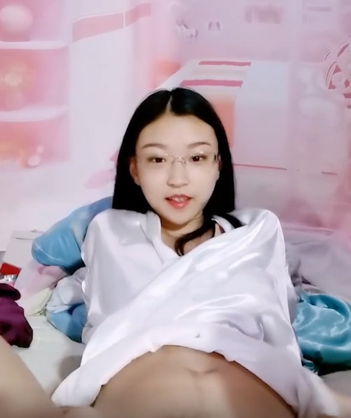 眼镜妹子1V+363M年轻视频百度盘