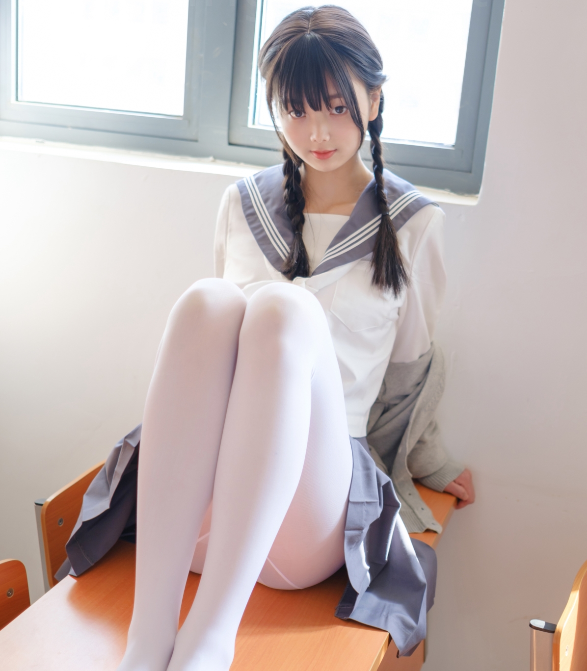 赤西夜夜万元定制露脸四点捆绑晴空天台jk双马尾合集241P