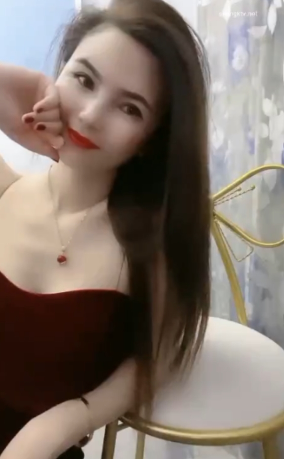 精选少妇兰兰女神定制福利，38W粉丝快手转载，18V有尺度福利视频298MB高清下载，限时百度盘分享！