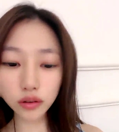 一线城市人事白领上班表演，回家被玩弄喷鼻血