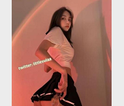 Lilesulaa的全系列下水赚钱精选尤物视频集合