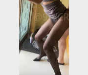 爆裂黑丝高跟OL美女