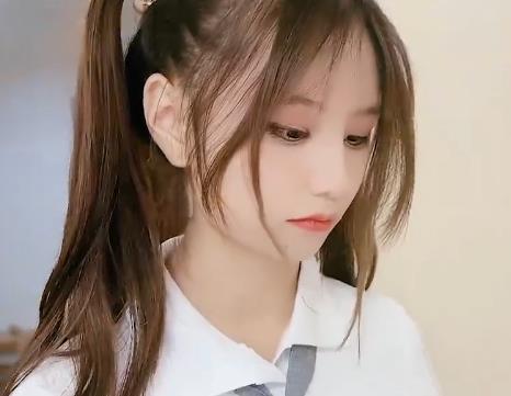 91茄子阿雅（娜美）26部无水印自拍合集，清纯妹子黑森林进入9.5G