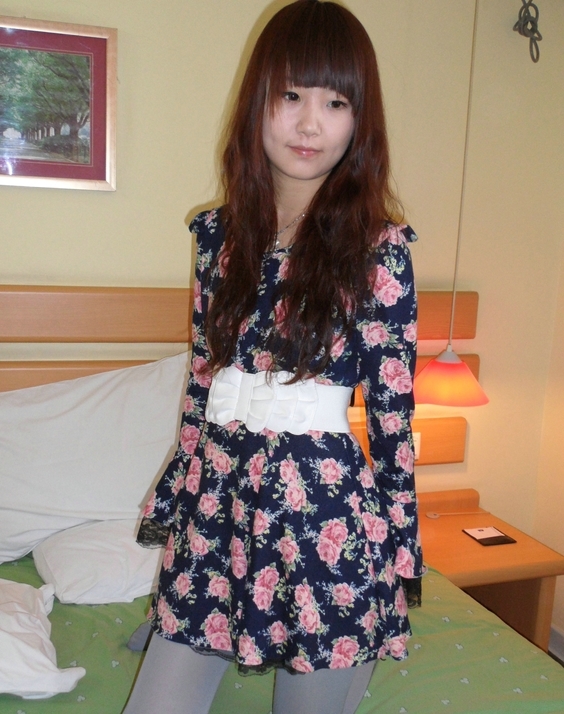 国模彭彭早期资源再次爆出