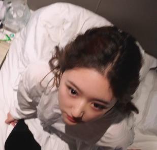 小姐姐自拍高清露脸视频21分钟，无水印原创DJ订单气氛组气质身材粉嫩发红用嘴下载