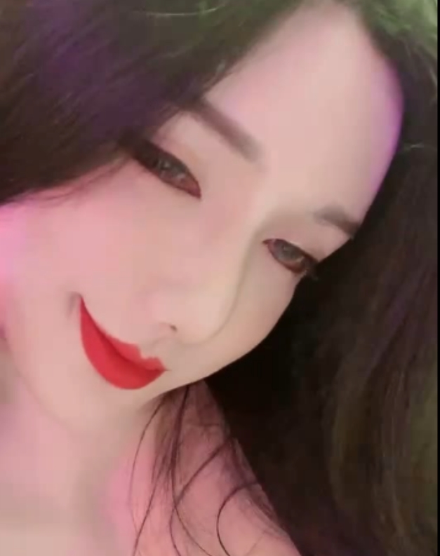 微博网红顾灵曦合集13.5g，短视频主要，下载收藏