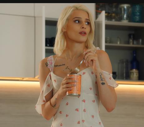 欧美新片合集：时长45分-50分，三P、用嘴、怼脸上等精彩内容，尼哥出演，知名女Y参演，8月24-9月5号限时下载观看