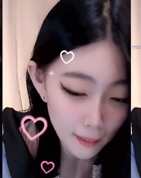 土豪CC主播66睡不醒展示热舞秀视频，点击量破亿百度盘直播