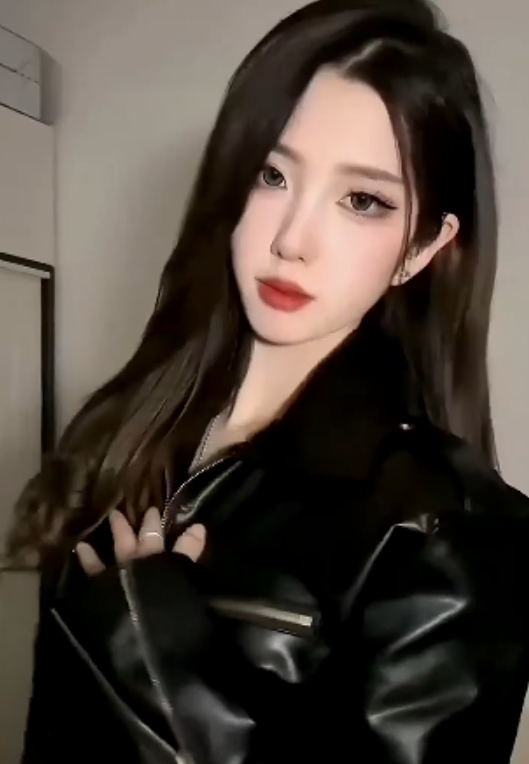 摄影大师luka私拍福利视频5.5g，百度ED2K收藏