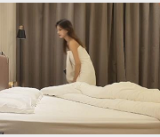 优质气质混血模特，身高172圆润饱满，自拍视频24分钟，田伯光系列作品，喜欢的快来观看