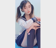 粉嫩妹子鱼丸微博珍藏版视频