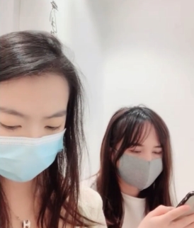 女大学生在换衣间展示某处，高清1V视频，容量1.27GB，百度盘下载