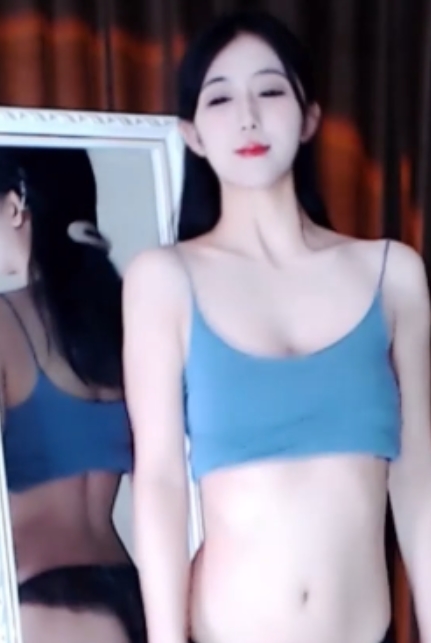 欣彤热舞大片《43v6.6g》火爆收藏，网易CC精彩视频推荐