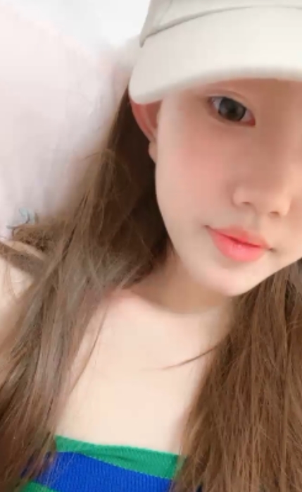 乔乔妹妹：黑框眼镜双马尾食品秀，视频24v18.4g，收藏百度ED2K