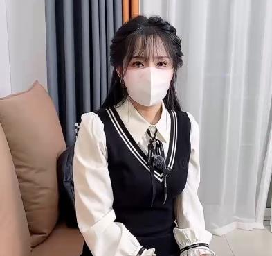 樱空桃桃自拍合集：20部视频，总计10V-7.3G，多重角色扮演，口罩提醒观众慎重选择超火糖心、继父儿媳、表妹、白丝新娘、女仆、外卖小哥