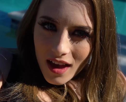 Quinn的粉丝，一定不能错过这部《佬黑战斗合集》！快来下载观看吧！