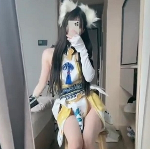 网红女神anbaby的超嫩私拍照片在推特上热卖