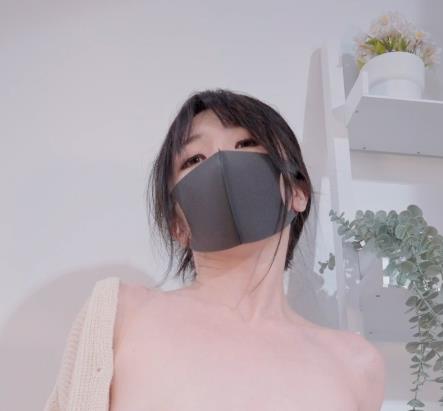 香港玩偶妈裙自娱自乐1V132M私信短片