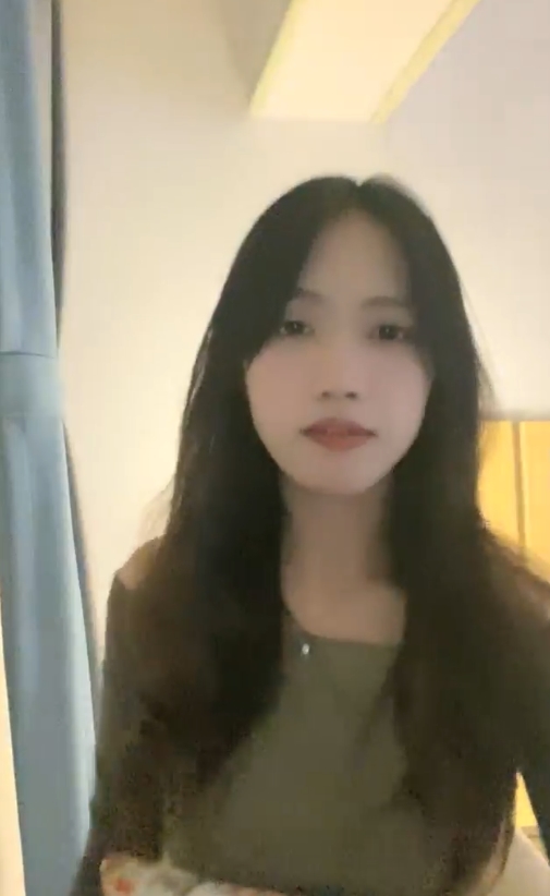 独家视频珍藏：胧竹小甜琪小困包压缩包8.5G