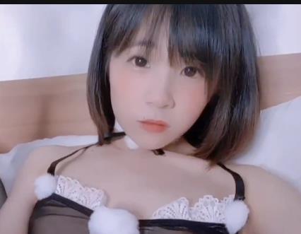 罗布林高清作品合集：穿女装男友拍摄，资源即将上贤妗