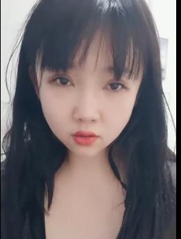 优质曦曦：4V-3.6G自拍视频，超级火的颜值原装抖动！