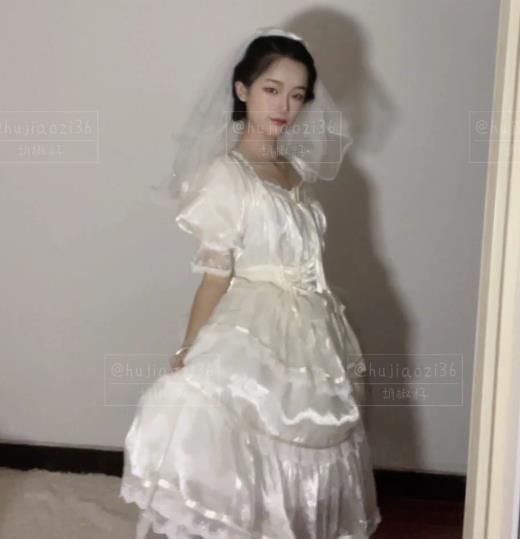 抖音福利姬胡椒仔：10月新番火爆推特，8W加小心心视频惊艳粉丝