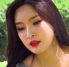 灰丝美腿洗车-雪糕:百度云资源视频1V，301M