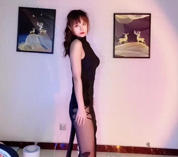 热舞社保专辑！快手主播悠宝儿泳装定制惊艳登场！