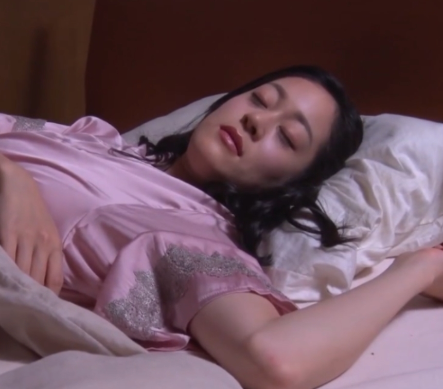 露了该露的，熟睡的大嫂，评论免费，1V+470M视频，免费下载种子