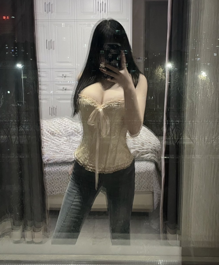 小鲅鱼定制：5.8g福利姬，新增视频引爆收藏506热潮