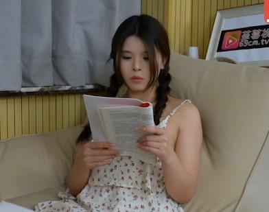 城里读书的L莉：喜鹊-继父自拍视频，22分钟剧情老套不道德