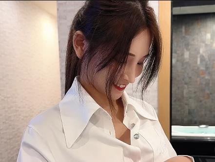 超火！艾希-外W-被颜值和棒棒糖惊艳到[1V-878M]