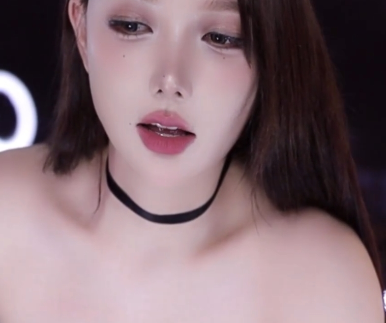 热舞女神米娜五月合集35个视频，10G内容，斗鱼直播转载搬运，精彩不容错过！