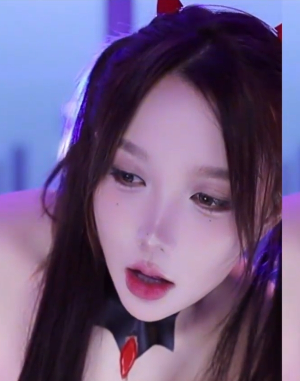 热舞女神米娜五月合集35个视频，10G内容，斗鱼直播转载搬运，精彩不容错过！