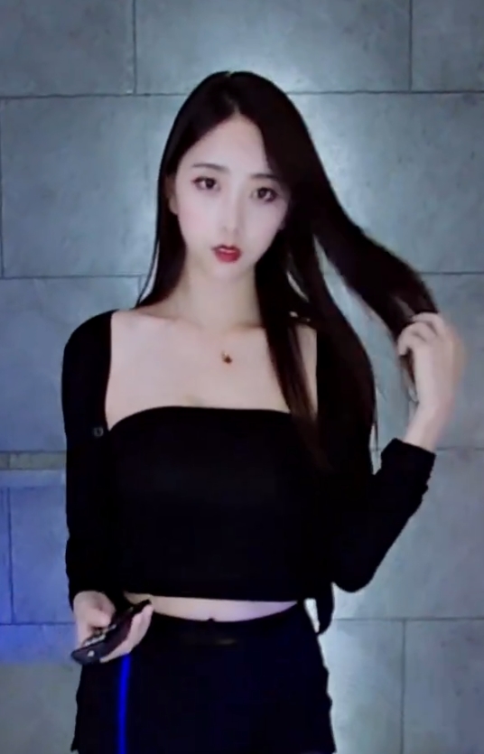 虎牙舞蹈达人林软软合集：902v143g，收藏高达60，百度搜索115次！