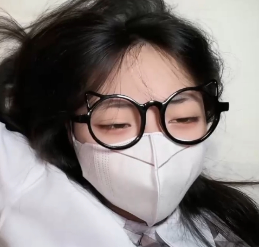 胖臀妹子小奈46v14.8g，收藏1030，百度ED2K热播，新角色小欣奈瑶cos