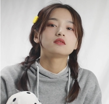 梦丝女神超大合集：网红足系列视频齐聚，让你目不暇接！