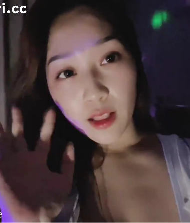 swag女主dorisbebe车灯H杯女神24V视频比基尼直播