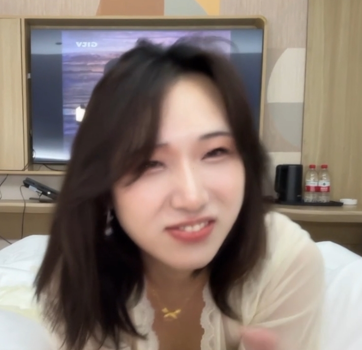 [转载搬运]+伪娘邢曦月20v精品合集【20v+9.3G】+[20v+9.3G][百度盘]