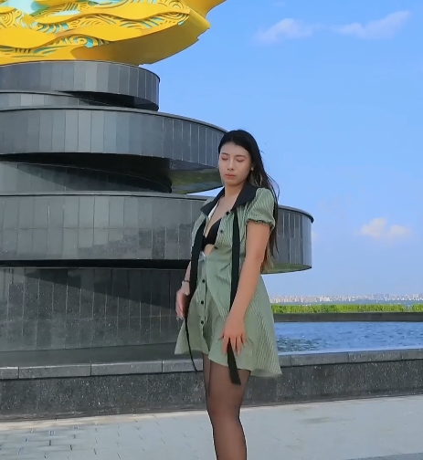 [转载搬运]+【重磅核弹】黄X超顶户外女神【静一】非常好看+绝顶御姐+[1V+2G][百度盘]