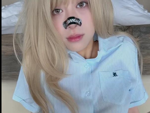 超人气JK小姐姐创可贴贴，19分钟视频震撼推荐！