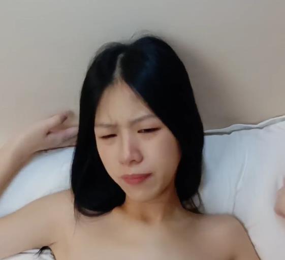 自拍亲兄妹档小甜心最新合集4V5.3G，9月强档，真实露脸，下载观看