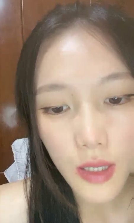 清纯萌妹现场表演合集1V639M，互动撩骚解压神器