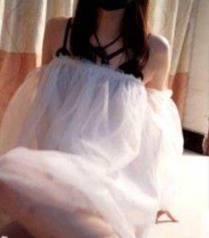 御姐一线天白丝特别订制诺儿最新合集8V10.8G，透明蕾丝诱惑